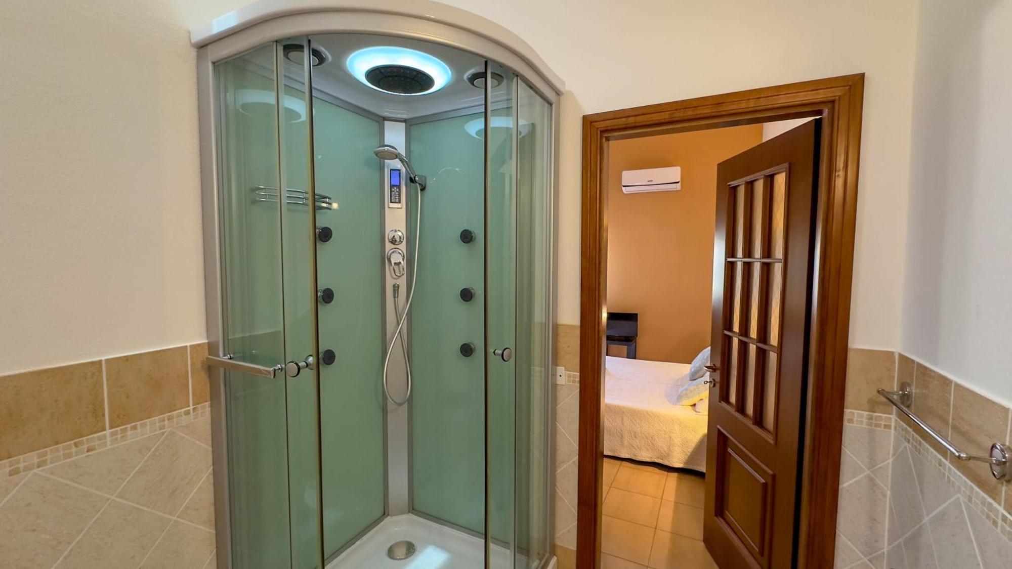Su Recreu 'E Mare Hotel Bosa Eksteriør billede