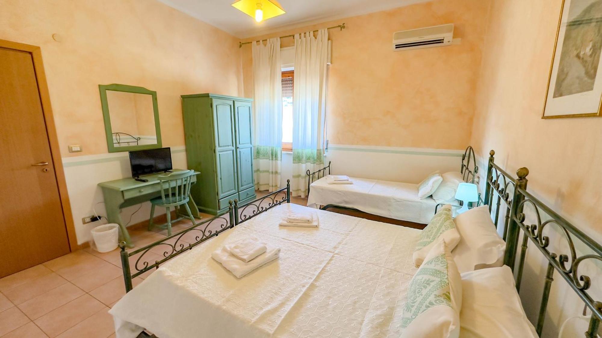 Su Recreu 'E Mare Hotel Bosa Eksteriør billede