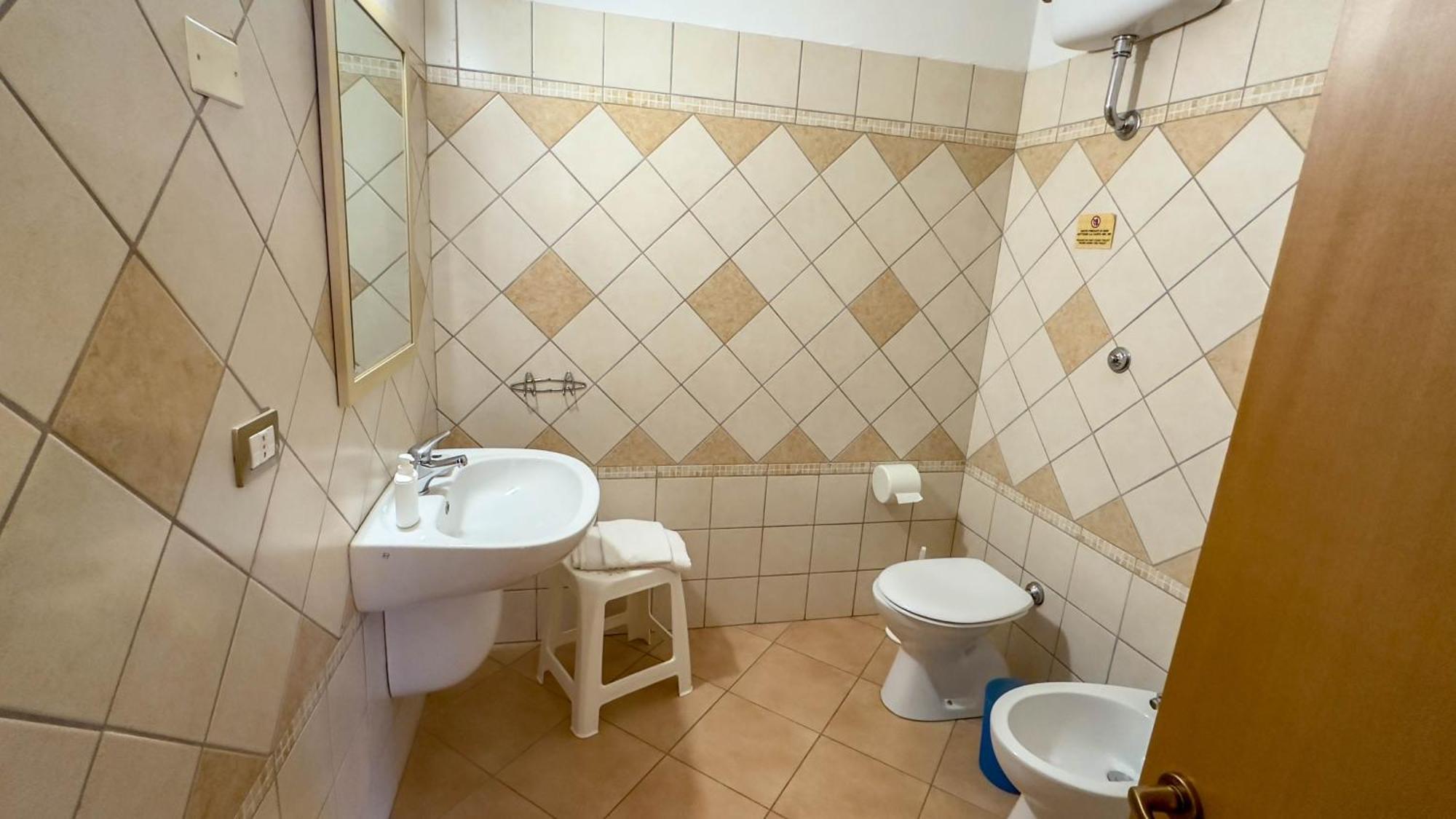 Su Recreu 'E Mare Hotel Bosa Eksteriør billede