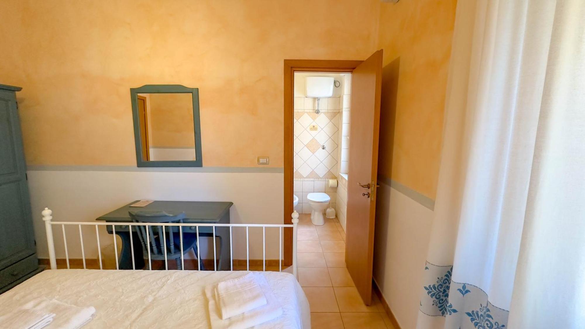 Su Recreu 'E Mare Hotel Bosa Eksteriør billede