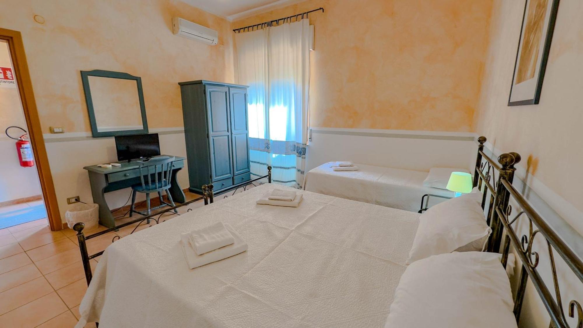 Su Recreu 'E Mare Hotel Bosa Eksteriør billede